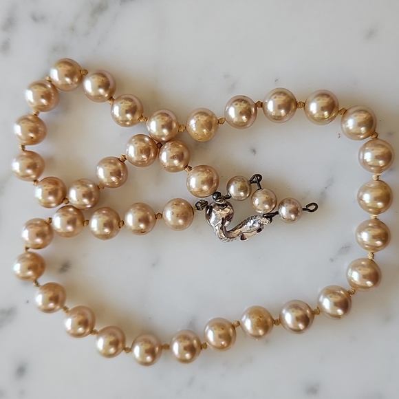 Beautiful Vintage Faux Pearl Champagne Colored Beaded Necklace Set - Picture 4 of 6